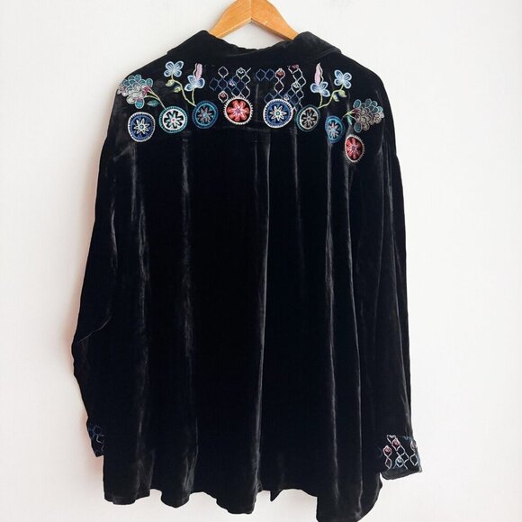 Johnny Was Pacifica Black Velvet Colourful Embroidered Button Down Top 2X - Picture 8 of 9